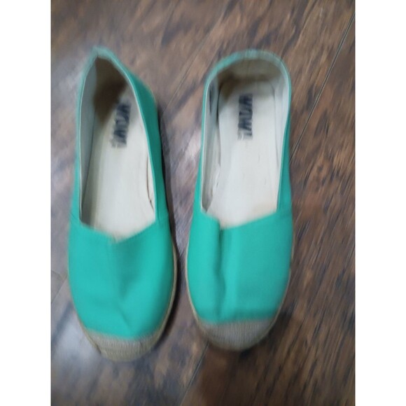 PAIR OF WOW! GREEN CANVAS JUTE ESPADRILLES SHOES - SIZE 8 - Picture 2 of 5